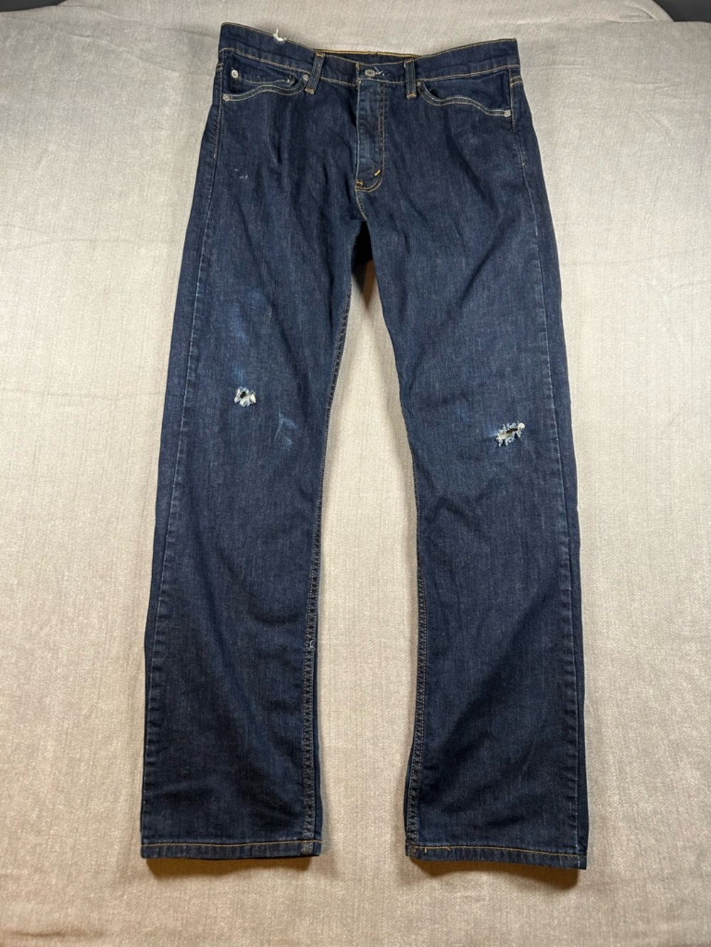 Levi's 513 Men's Dark Blue Straight Jeans with Knee Distress W34 L32